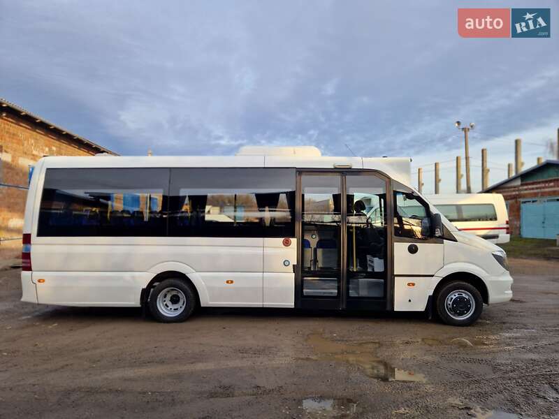 Туристичний / Міжміський автобус Mercedes-Benz Sprinter 2016 в Чернівцях