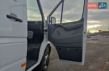 Вантажний фургон Mercedes-Benz Sprinter 2003 в Рівному