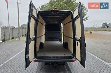 Грузовой фургон Mercedes-Benz Sprinter 2021 в 