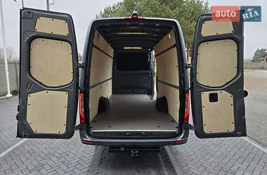 Грузовой фургон Mercedes-Benz Sprinter 2021 в 