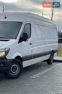 Грузовой фургон Mercedes-Benz Sprinter 2015 в 