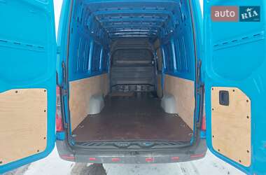 Грузовой фургон Mercedes-Benz Sprinter 2020 в 