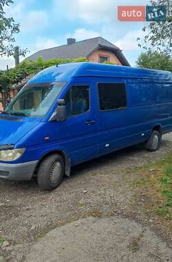 Грузопассажирский фургон Mercedes-Benz Sprinter 2000 в 