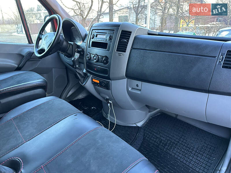 Эвакуатор Mercedes-Benz Sprinter 2011 в Косове