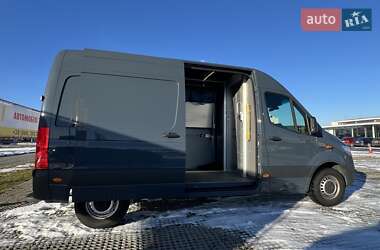 Грузовой фургон Mercedes-Benz Sprinter 2020 в Львове