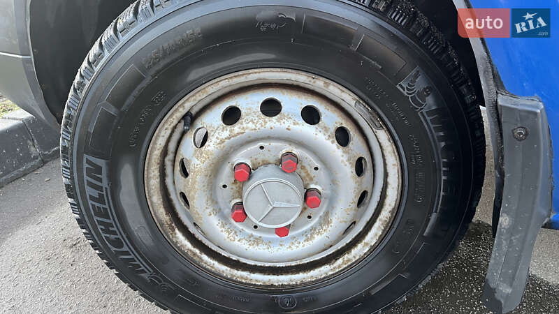 Грузопассажирский фургон Mercedes-Benz Sprinter 2005 в Виннице