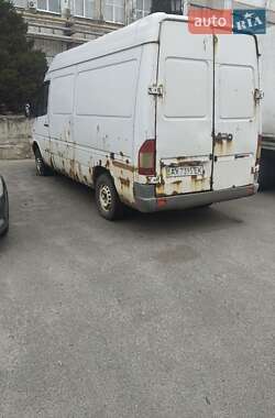 Вантажний фургон Mercedes-Benz Sprinter 2004 в Харкові