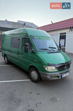 Грузовой фургон Mercedes-Benz Sprinter 2005 в 