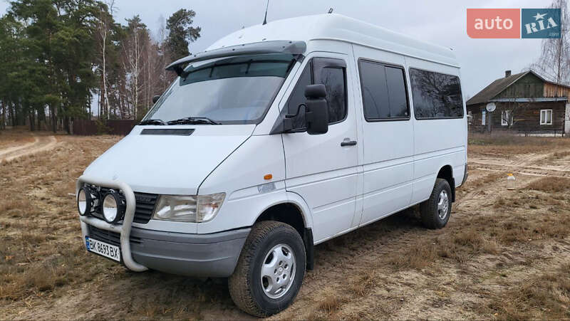 Мікроавтобус Mercedes-Benz Sprinter 2000 в Рівному