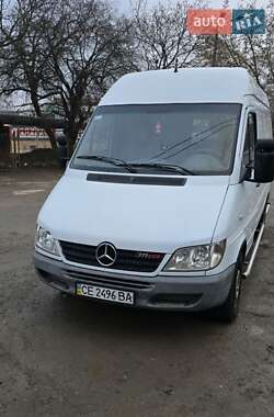 Вантажний фургон Mercedes-Benz Sprinter 2004 в Чернівцях