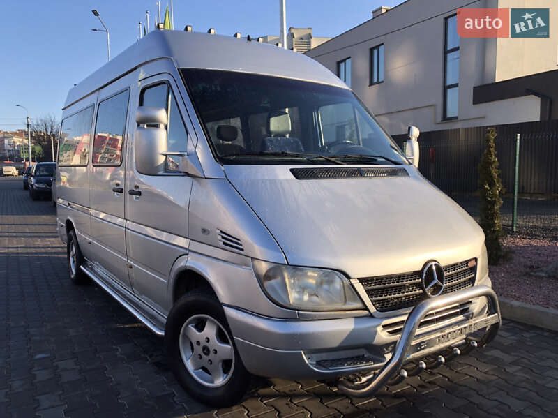 Микроавтобус Mercedes-Benz Sprinter 2005 в 