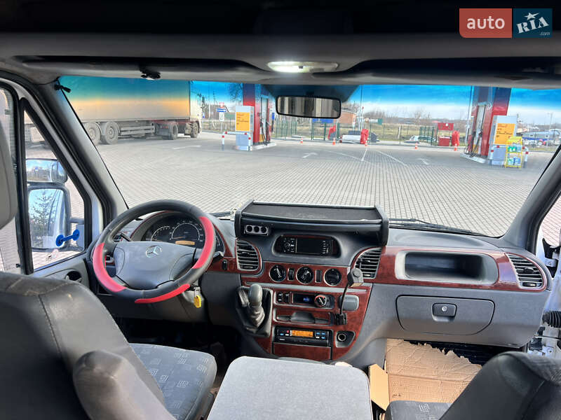 Грузопассажирский фургон Mercedes-Benz Sprinter 2003 в Виннице