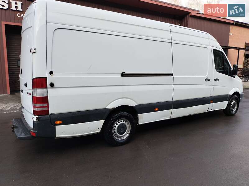 Грузовой фургон Mercedes-Benz Sprinter 2013 в Корце