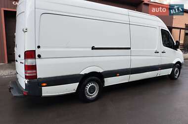 Грузовой фургон Mercedes-Benz Sprinter 2013 в 