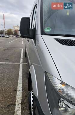 Грузовой фургон Mercedes-Benz Sprinter 2014 в Черновцах