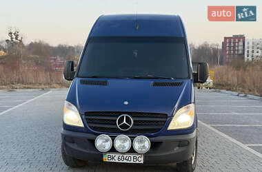 Грузопассажирский фургон Mercedes-Benz Sprinter 2006 в Львове