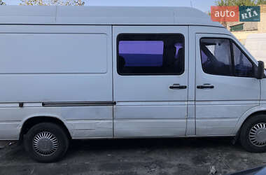 Вантажопасажирський фургон Mercedes-Benz Sprinter 2000 в Києві