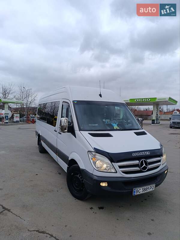Микроавтобус Mercedes-Benz Sprinter 2012 в 