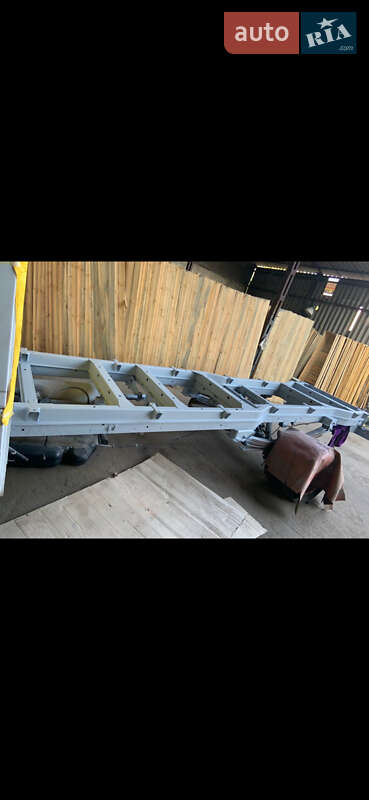 Тентований Mercedes-Benz Sprinter 2001 в Кривому Розі