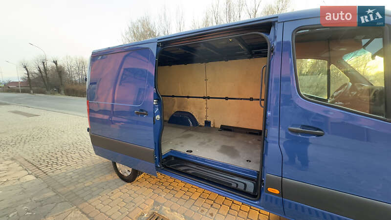 Вантажний фургон Mercedes-Benz Sprinter 2020 в Сваляві