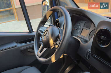 Грузовой фургон Mercedes-Benz Sprinter 2020 в 