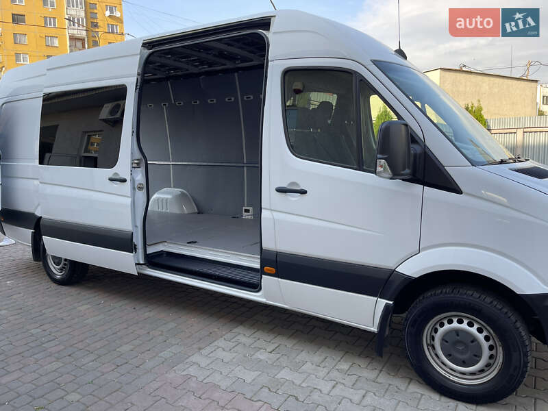 Вантажний фургон Mercedes-Benz Sprinter 2015 в Ужгороді