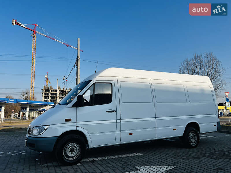 Вантажний фургон Mercedes-Benz Sprinter 2005 в Львові