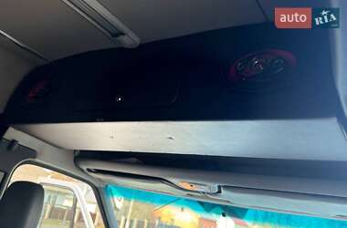 Вантажопасажирський фургон Mercedes-Benz Sprinter 2004 в 