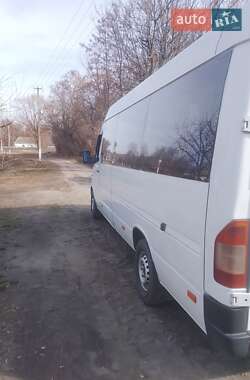 Микроавтобус Mercedes-Benz Sprinter 2000 в 