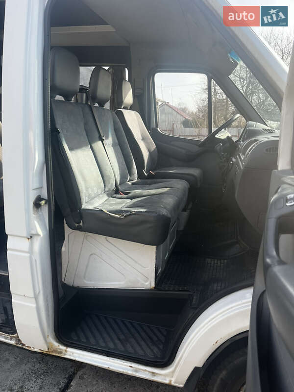 Грузопассажирский фургон Mercedes-Benz Sprinter 2004 в Львове