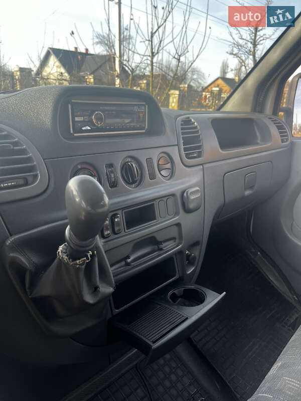 Грузопассажирский фургон Mercedes-Benz Sprinter 2004 в Львове
