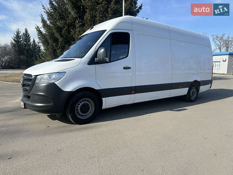 Грузовой фургон Mercedes-Benz Sprinter 2020 в 