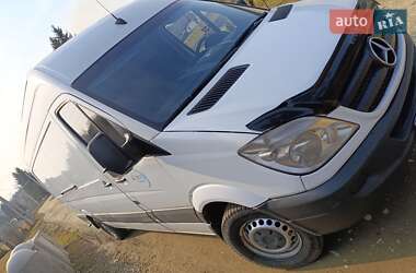 Грузовой фургон Mercedes-Benz Sprinter 2013 в 