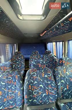 Микроавтобус Mercedes-Benz Sprinter 2005 в 