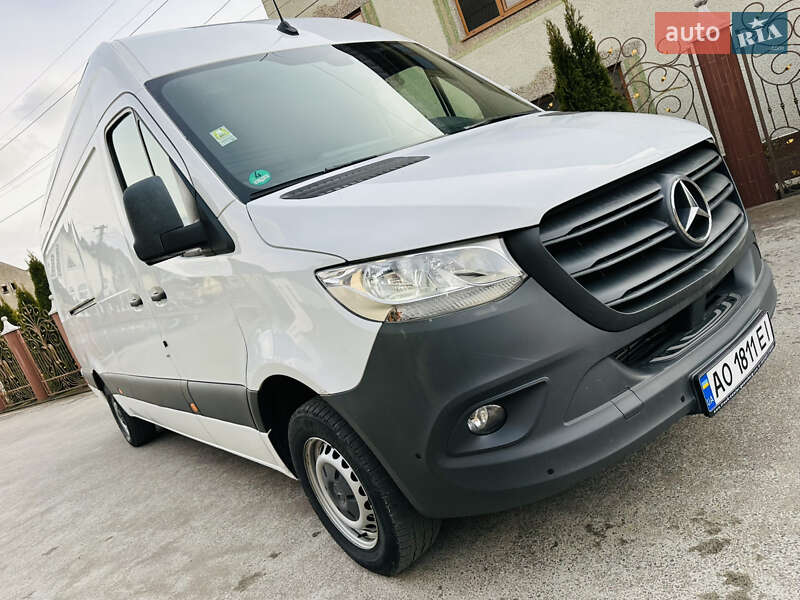 Грузовой фургон Mercedes-Benz Sprinter 2018 в 