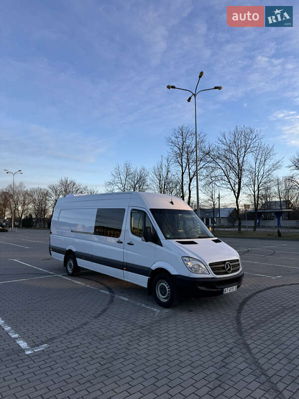 Mercedes-Benz Sprinter 2013