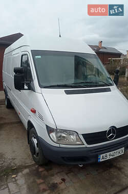 Грузовой фургон Mercedes-Benz Sprinter 2003 в 