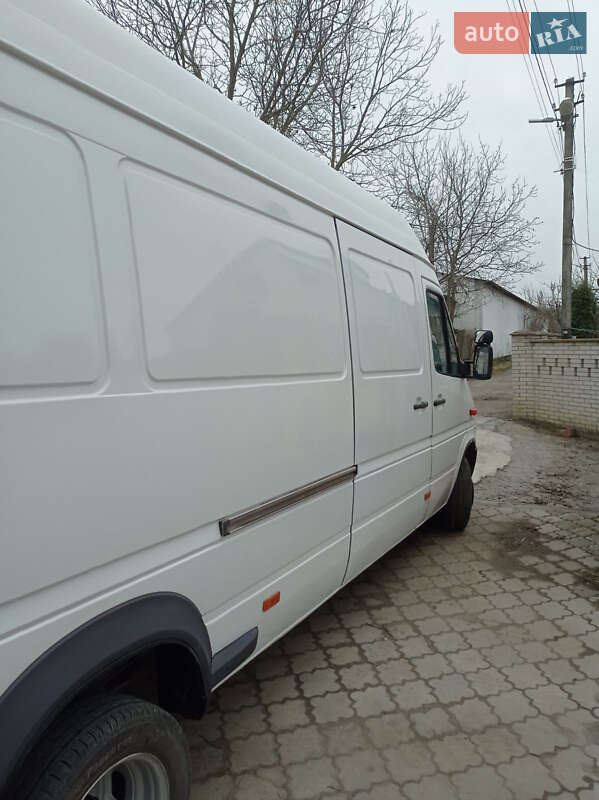 Грузовой фургон Mercedes-Benz Sprinter 2003 в Виннице