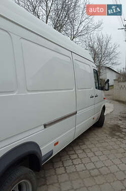 Грузовой фургон Mercedes-Benz Sprinter 2003 в 