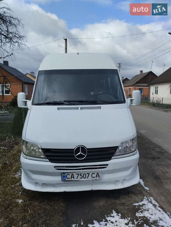 Микроавтобус Mercedes-Benz Sprinter 2001 в Ровно фото Микроавтобус Mercedes-Benz Sprinter 2001 в Ровно