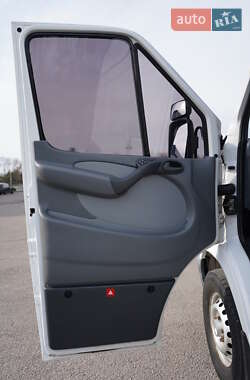Грузовой фургон Mercedes-Benz Sprinter 2006 в 