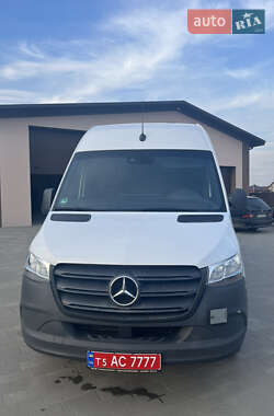 Грузовой фургон Mercedes-Benz Sprinter 2018 в 