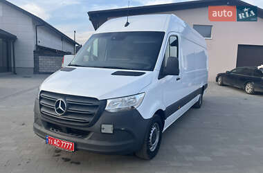 Грузовой фургон Mercedes-Benz Sprinter 2018 в 