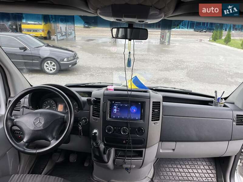 Мікроавтобус Mercedes-Benz Sprinter 2011 в Рогатині