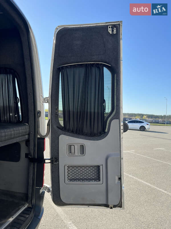 Микроавтобус Mercedes-Benz Sprinter 2013 в Коростене