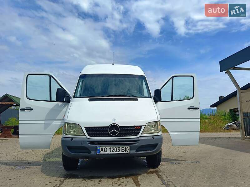 Грузовой фургон Mercedes-Benz Sprinter 2006 в Иршаве фото 23 Грузовой фургон Mercedes-Benz Sprinter 2006 в Иршаве
