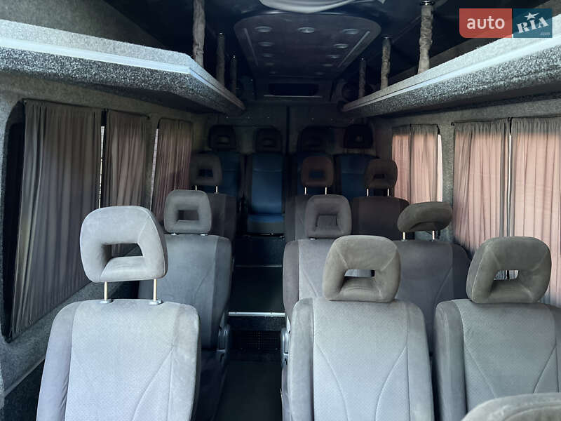 Туристический / Междугородний автобус Mercedes-Benz Sprinter 2014 в Черновцах