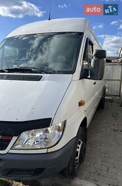 Вантажний фургон Mercedes-Benz Sprinter 2003 в 