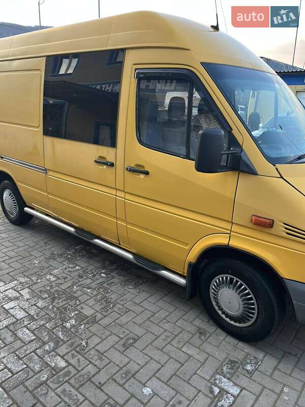 Мікроавтобус Mercedes-Benz Sprinter 2004 в 