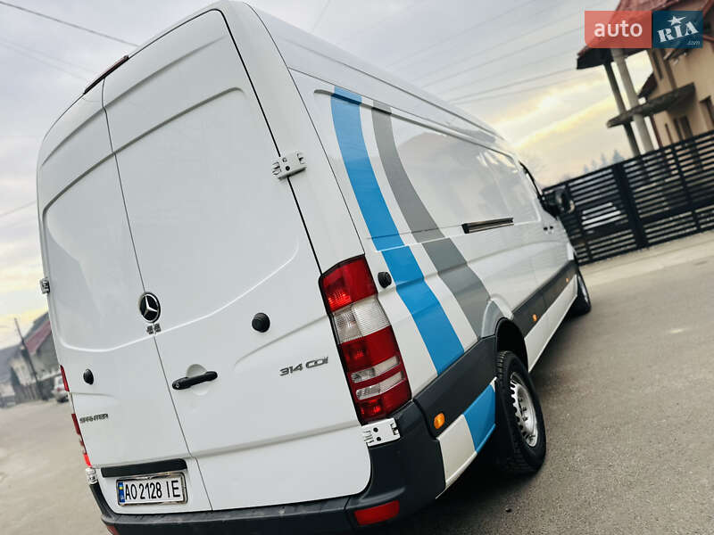 Грузовой фургон Mercedes-Benz Sprinter 2017 в Тячеве